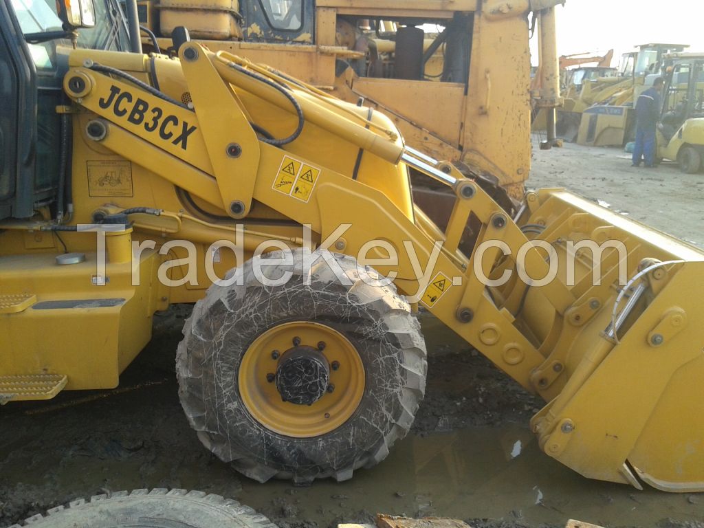 used JCB 3CX backhoe with bucket