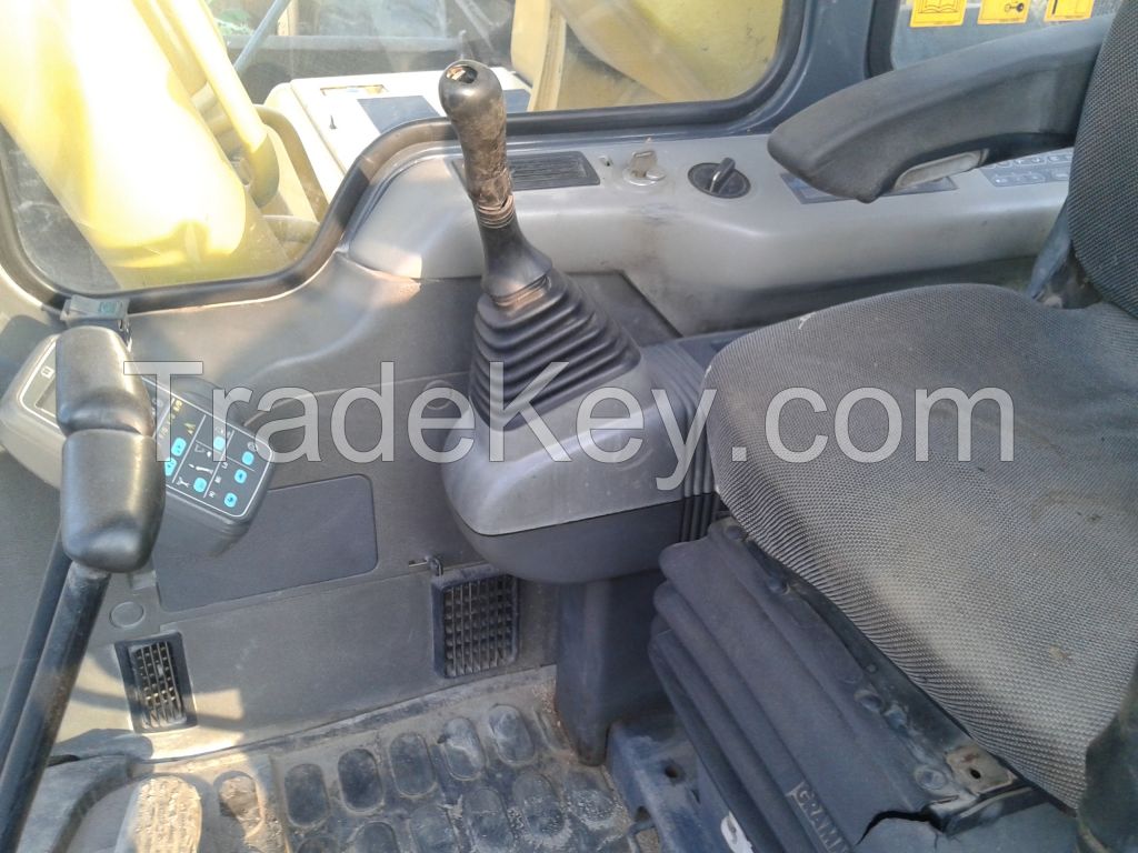 used komatsu PC220-6 excavator 