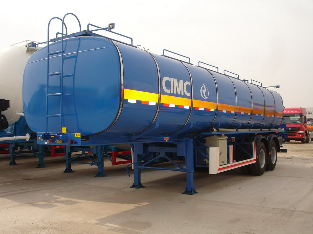 Bitumen tank semi-trailer