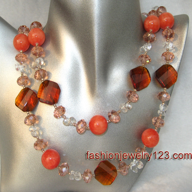 Agate & Crystal Fashion Necklace