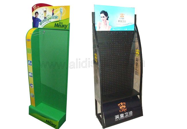 Retail floor standing displays for articles of everyday use