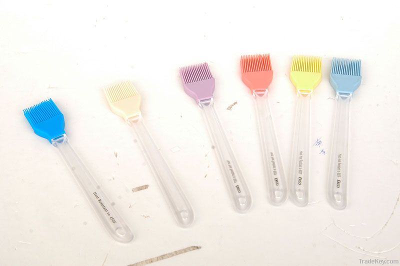 silicone brush and plastic brush