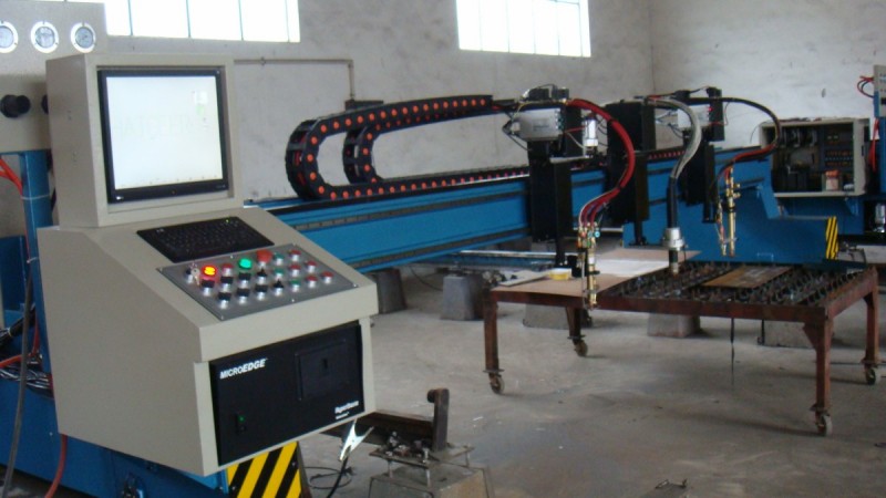 CNC plasma cutting machine