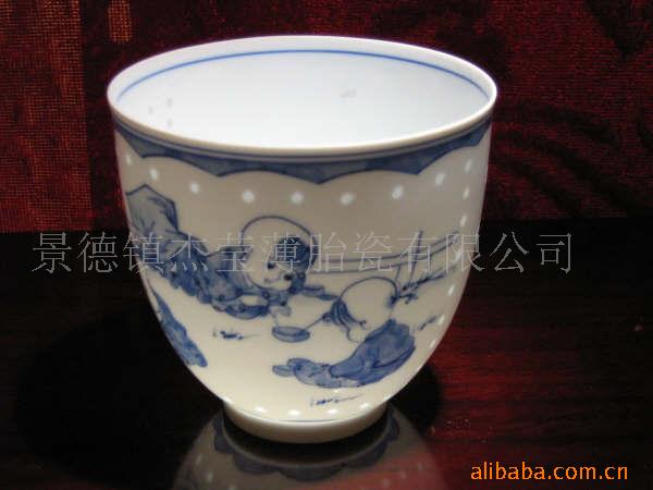 8 cm Exquisite blue and white thin cup without handle