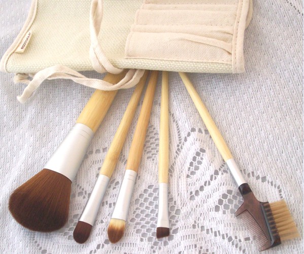 make up brush