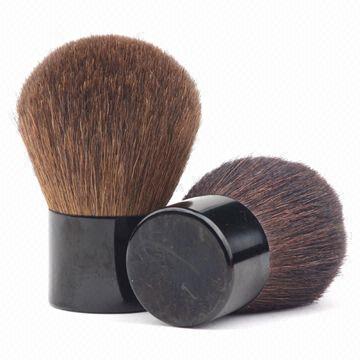 kabuki brush