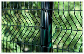 wire mesh fence