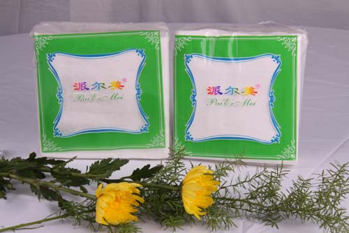 Disposable table cloth