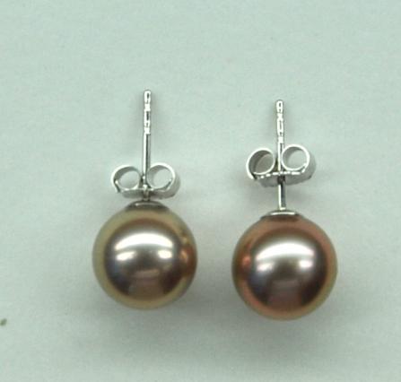 pearl earing