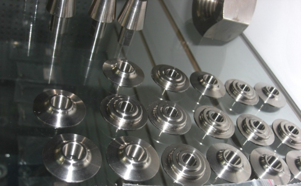 Ti and Ti alloy screws bolts