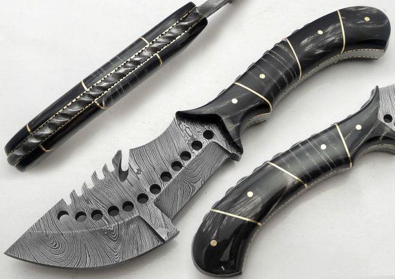 9.75&quot; Custom Manufactured Beautiful Damascus Steel Hunting Knife (AA-0127-3)