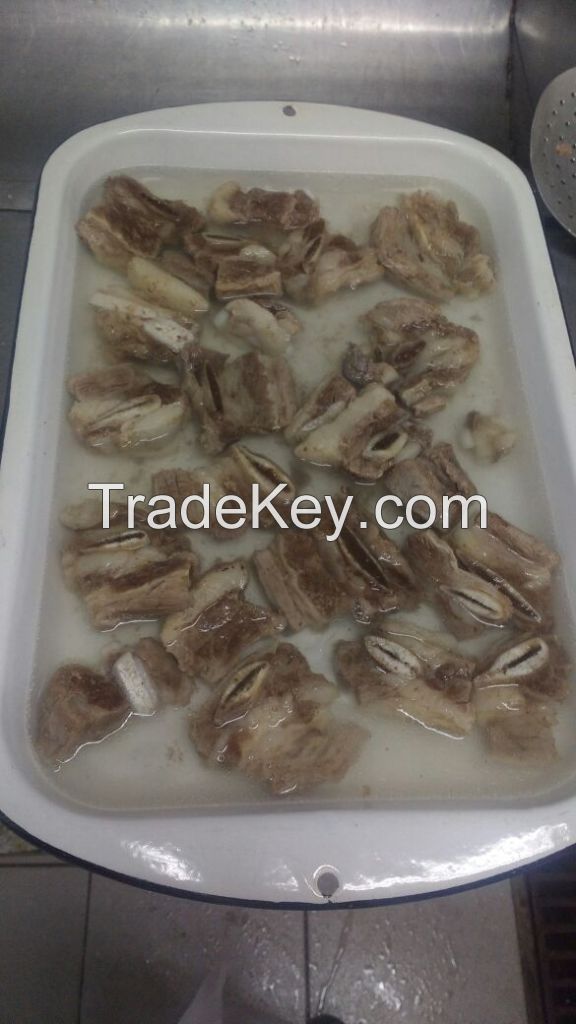 Canned beef soup ribs oxtail for 3kg. 80% meat 20% soup or 40/60% regular