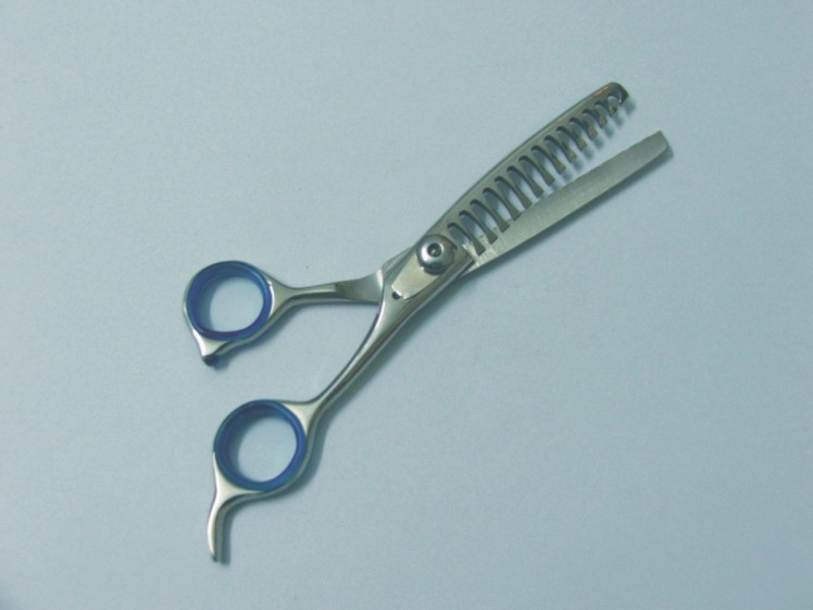 Thinning scissor