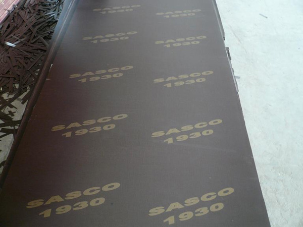 Brown film faced construction plywood