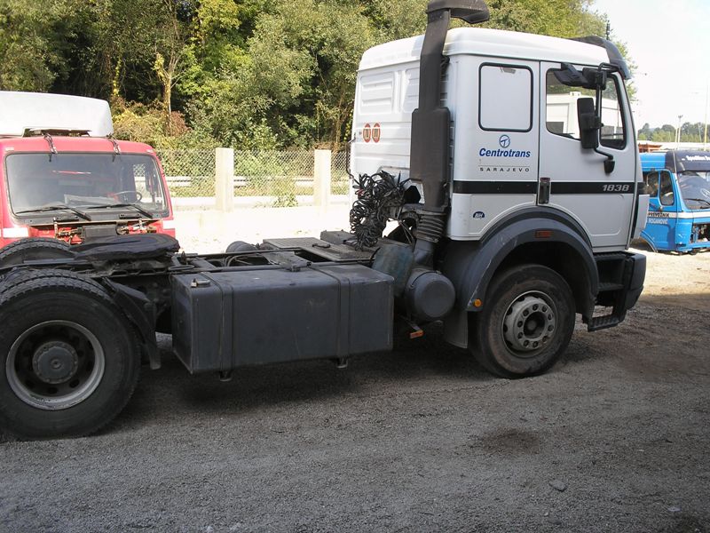 USED MERCEDES TRUCK 18/38