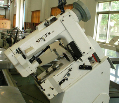 SINGER-300U Sewing Machine