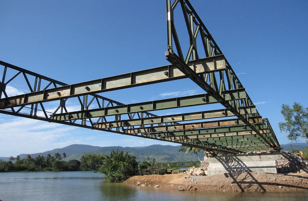 Erecting bailey bridge in Combodia