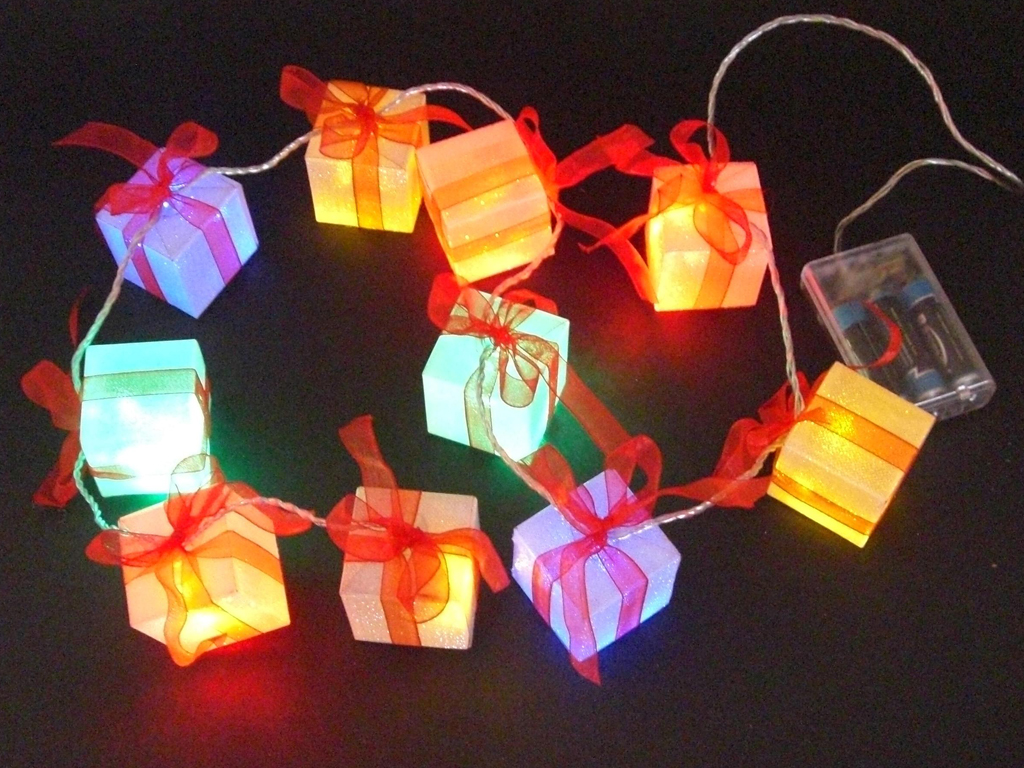 rope light with gift box