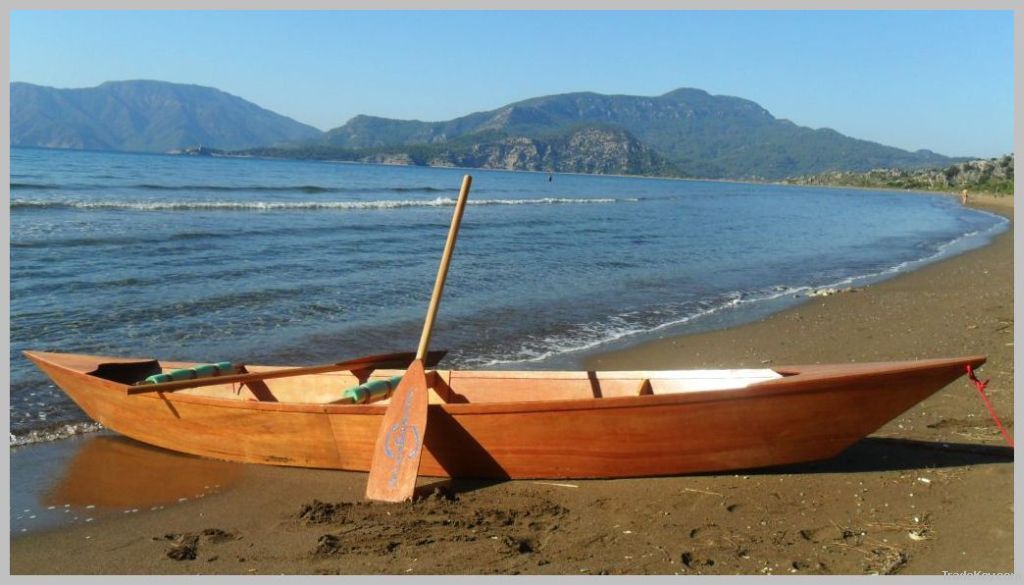 Rowing recreational canoe