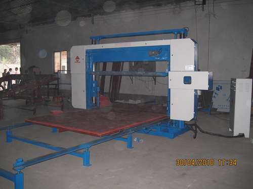 Automatic Horizontal Foam Cutting Machine