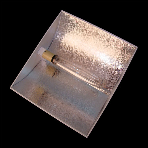 Metal Case Reflector     (no glass)