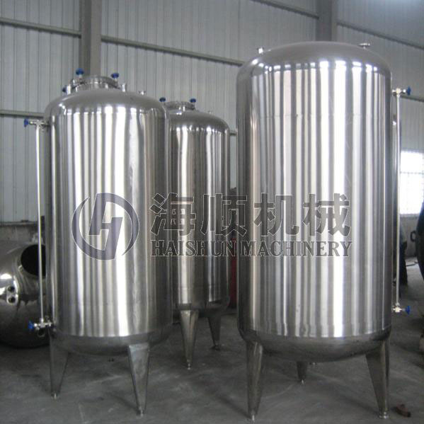 Single-layer storage tanks