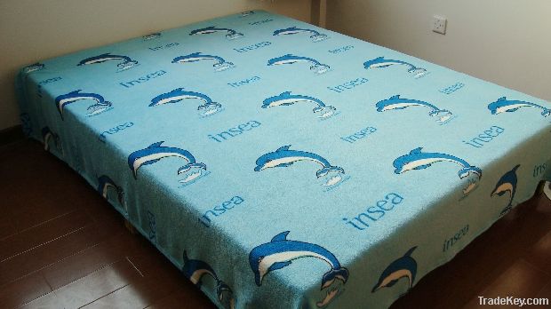 100% microfiber fleece blanket