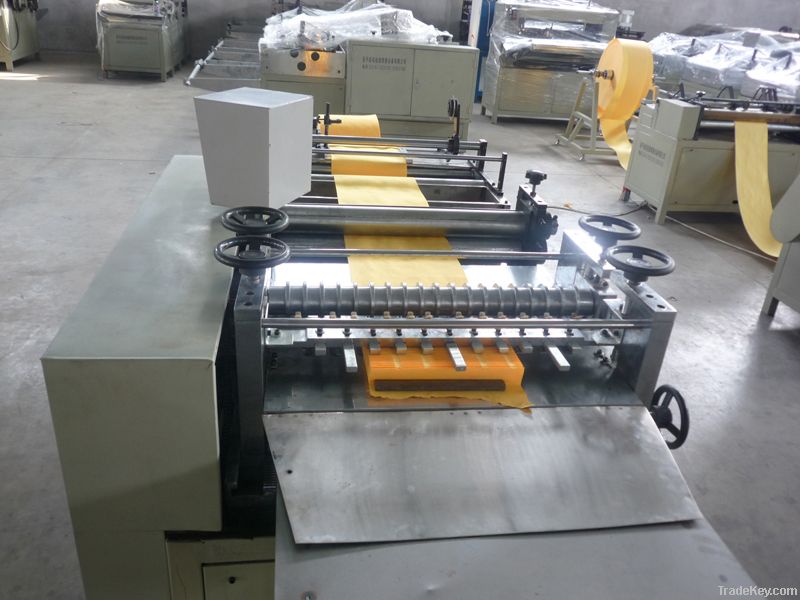 Roller type pleating machine