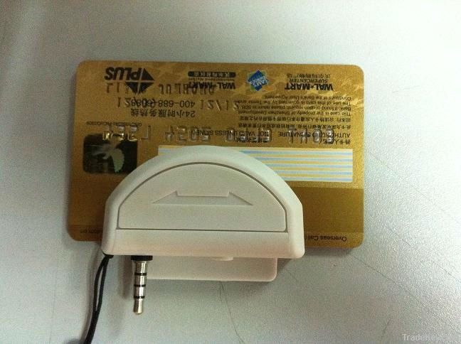 smartphone credit card reader used on phone