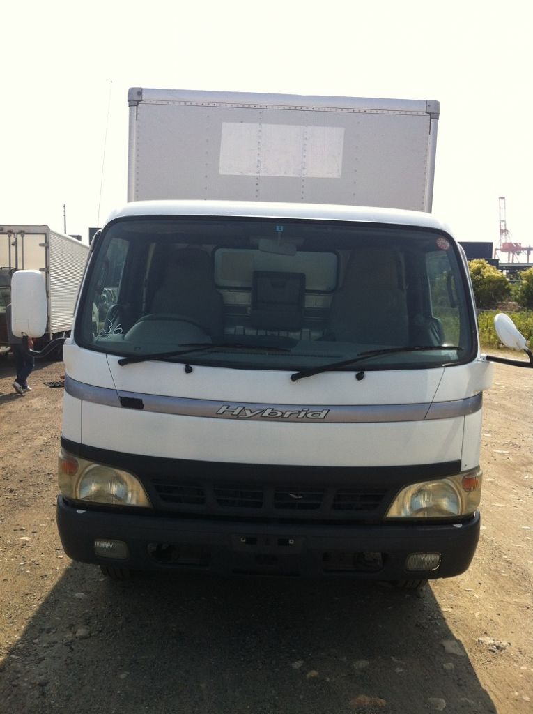 Used 2004 TOYOTA DYNA 2 ton Van w/ Hybrid Power, Export from JAPAN