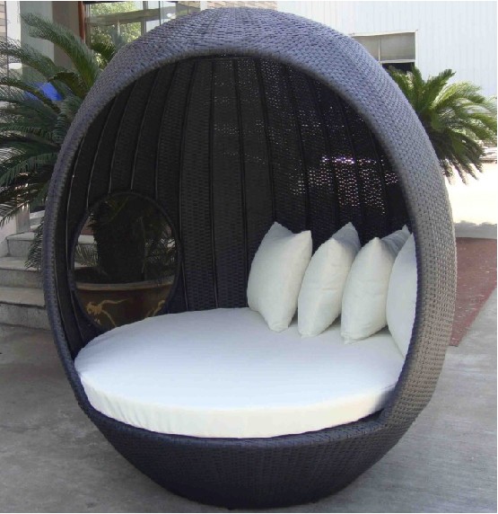 rattan bed