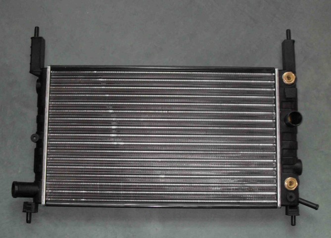 Auto radiator  1300115