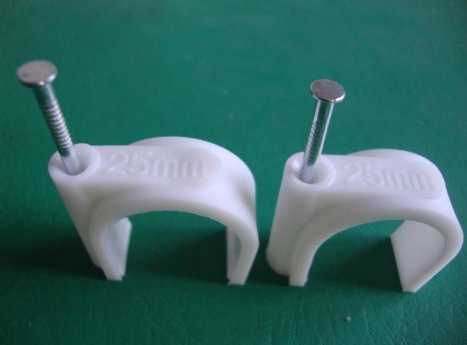 nail cable clips