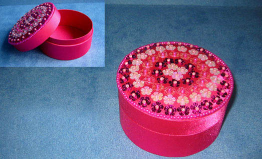 Hot pink satin jewelry box (W27132)