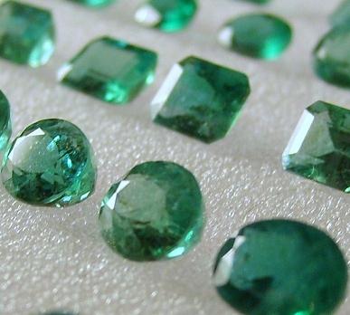 Beautiful Fresh vivid green Emeralds from Brasil