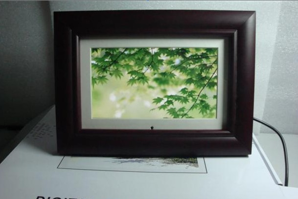 digital photo frame