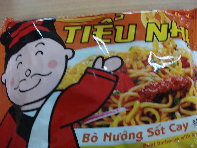 MINCED MEAT WITH TOMATO SAUCE INSTANT FRIED NOODLES