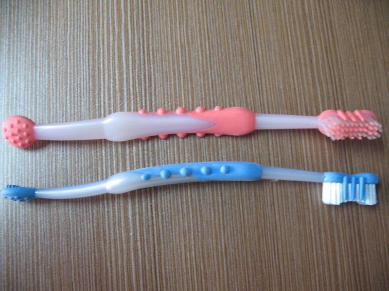 adult  plastic toothbrush