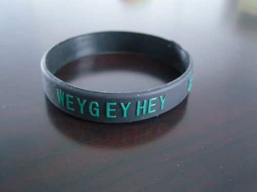 embossed silicone wristband