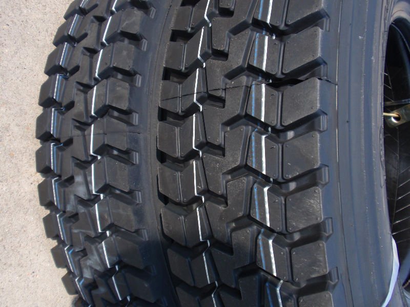 roadshine tire 235/75R17.5