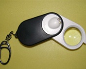 LED Keychain with Magnifying Glass