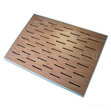 Wooden sound absorbing panelsâ