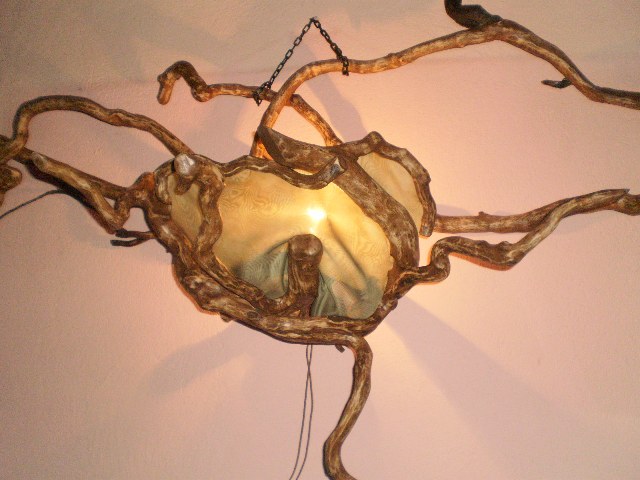 Wall light fixture