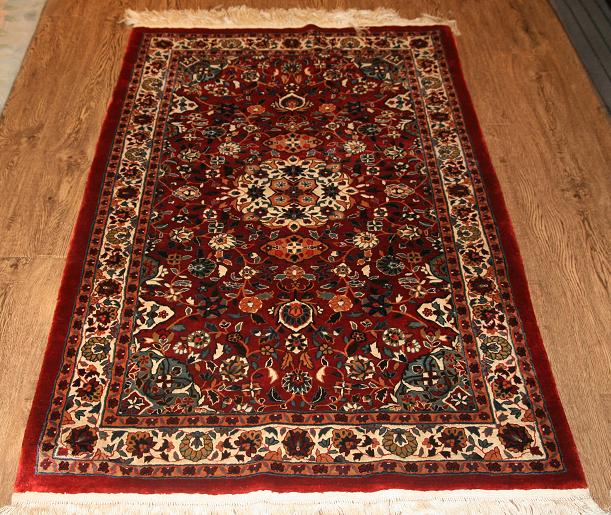 handknortted silk carpet