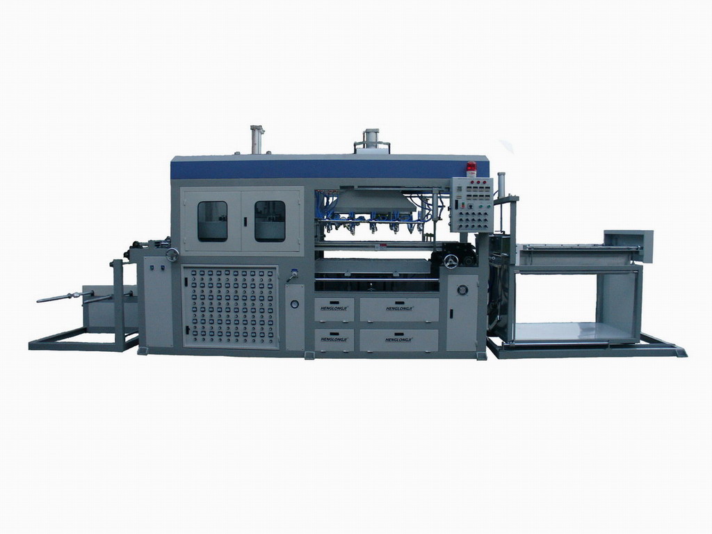 Automatic high speed vacuum forming machine