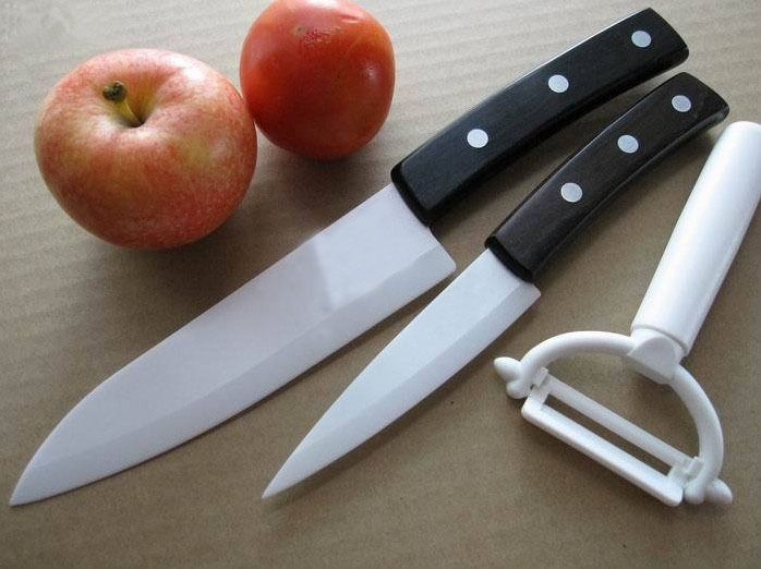 ceranic knife and peeler