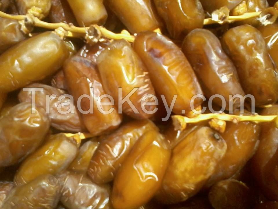 Dates fruits 