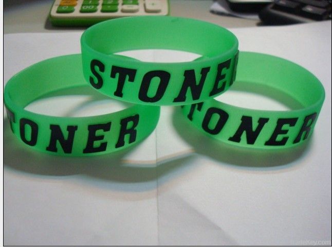 Glow in dark silicone wristbands/promotion wristbands