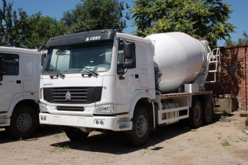 concrete mixer truck