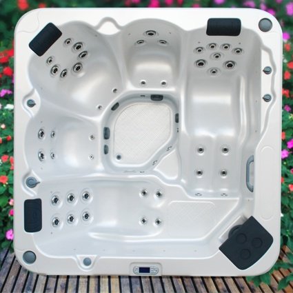 Hot tub spa A520-L with beautiful appearance